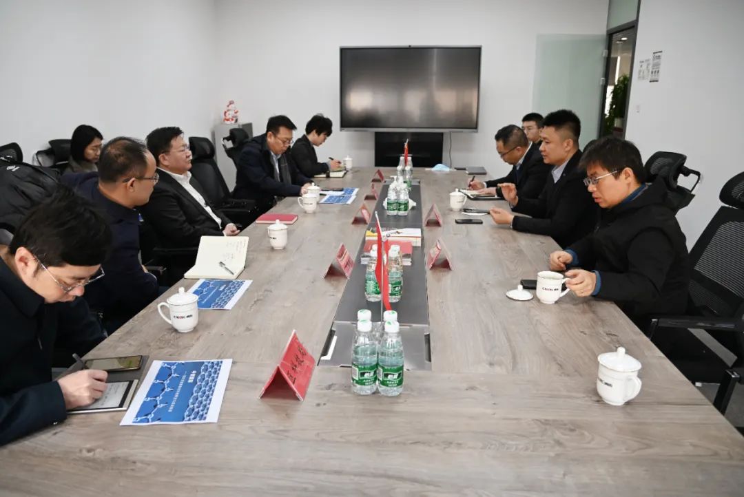 天津市津南區(qū)委常委、常務(wù)副區(qū)長(zhǎng)于瑞均一行蒞臨公司調(diào)研服務(wù)